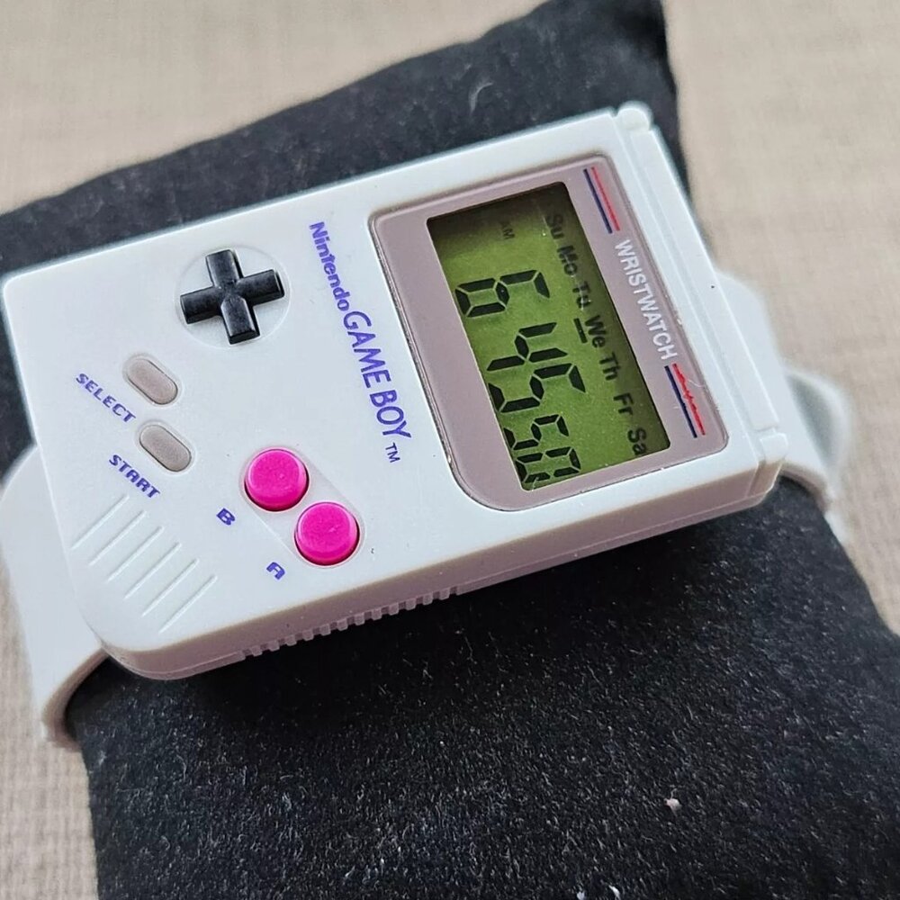 Nintendo Game Boy Wristwatch Ditial Wrist Watch White Rubber Strap Watch - Picture 4 of 13